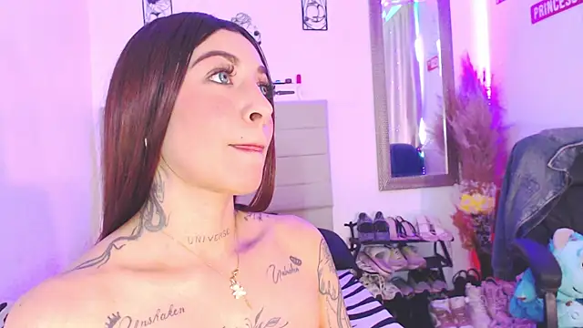 Anna_belly webcam