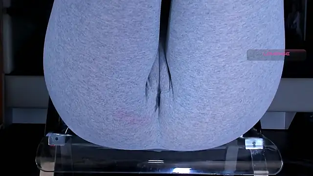 Cameltoe_squirt_inPants webcam