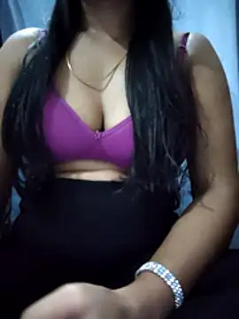 Ezabelljohn webcam