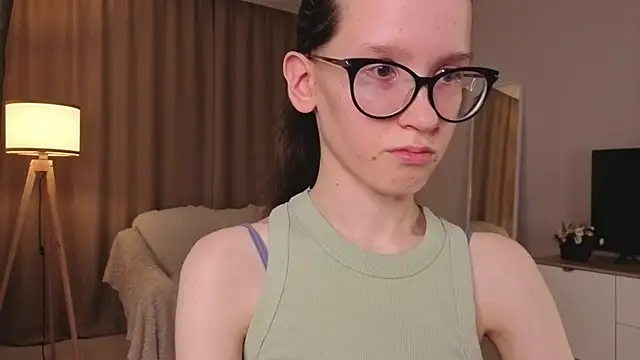 BettyBrowni webcam
