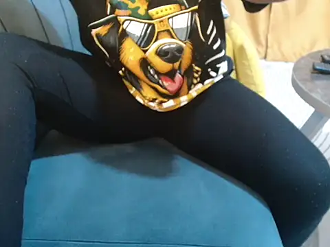 leslysexygirl webcam