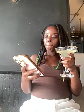 thechocolatepeach live sex cam