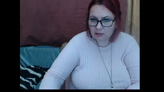 PlayfullMature webcam