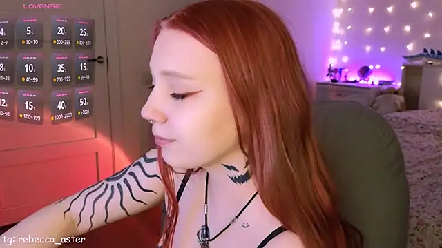 RebeccaAster webcam