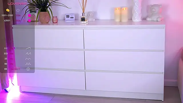 AishaSins webcam