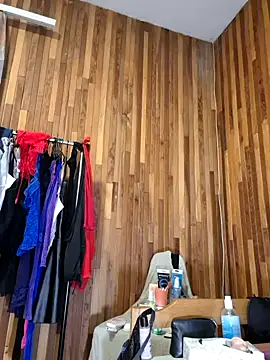 jassiundich2 (Ask my age) - 🔥💯10 min Toy control+ hot suprise 💯🔥