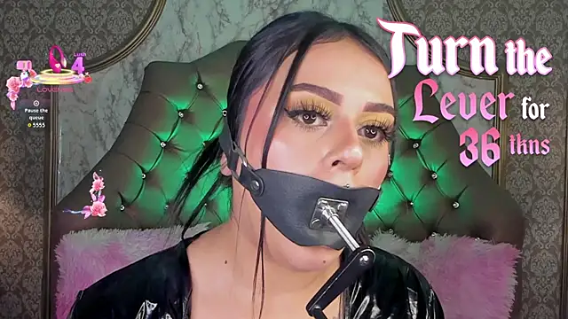 SoffiQueen webcam