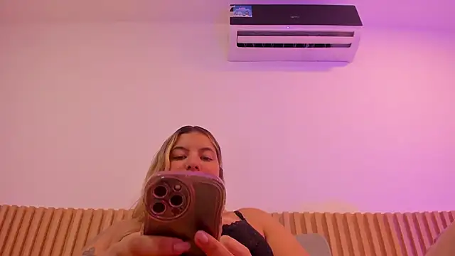 OliviaSweett webcam