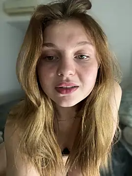 Emaline_Fane webcam