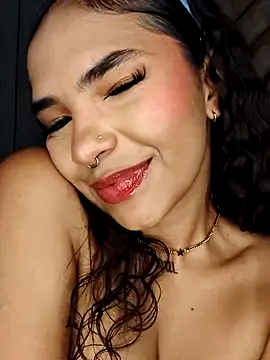 Scarlett-Banner webcam