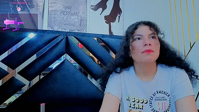 Zoe-yanin webcam