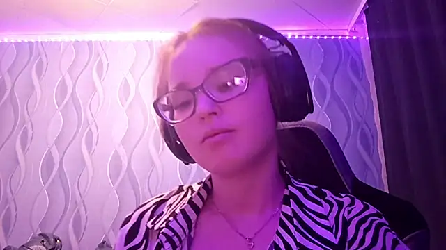 Sheriscute webcam
