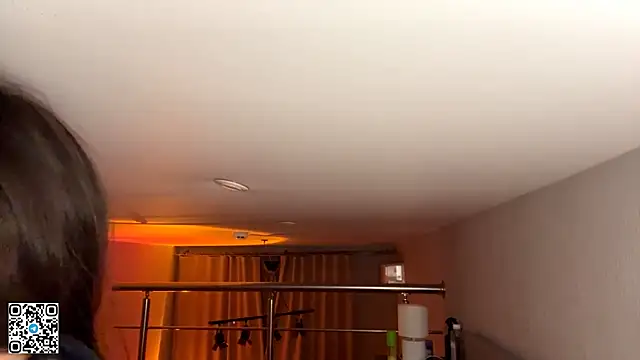 MelanieHale webcam