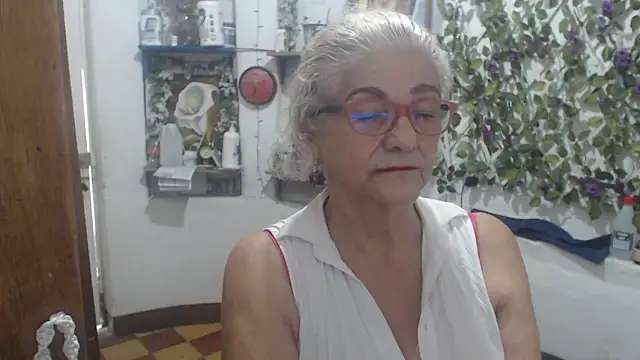 FunnyGrandma webcam