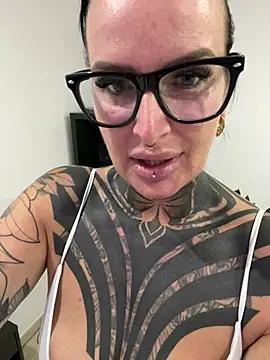 KathaleaNoir from StripChat is Freechat