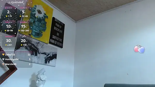 ZoeBakers_ webcam