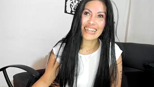 Tania_mature webcam
