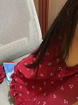 Mina048 webcam