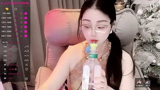 Monica-666888- webcam