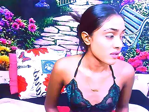 IndianPretty14u2Luv webcam