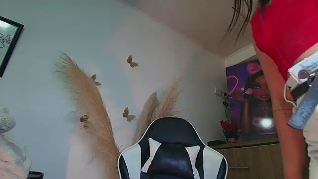 Mia_isabella__ webcam