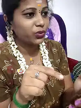 sweetqueen143 webcam
