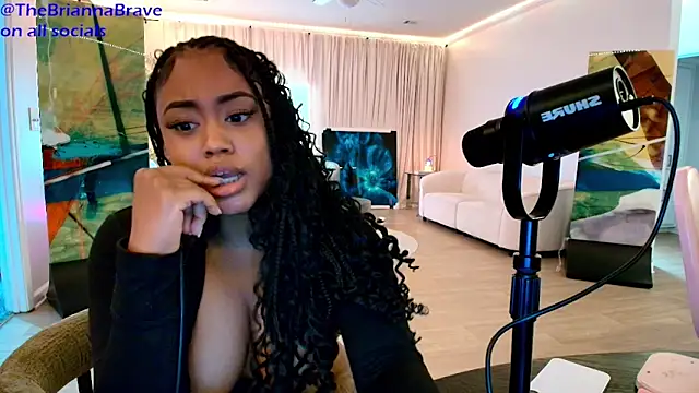 BriannaBrave live sex cam