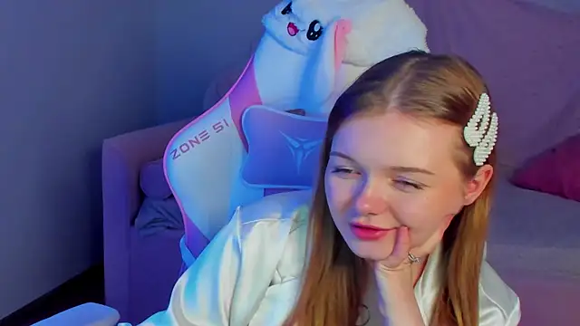 ElinaVale webcam