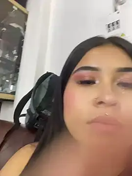 lunnamoretti - LunnaMoretti's free webcam - UK Sex Cams