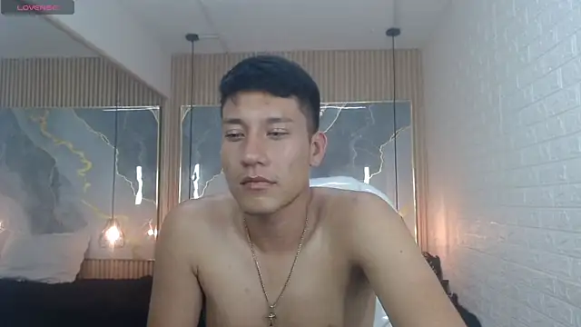 dominantboy4 (M twink) - cum show