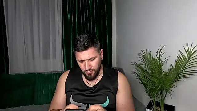 Gold_Alpha_Boy webcam