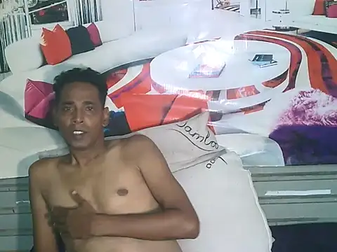 IndianHunk01 webcam