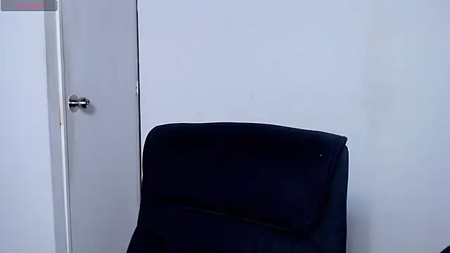 Liiamthompson webcam