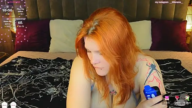 Clumsy_Nana webcam