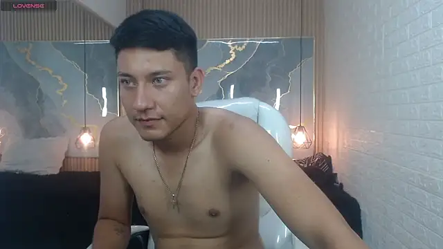 DominantBoy4 webcam