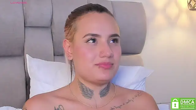 susan-sweet-7 (F young) - show tits
