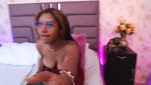 JullieTorres webcam