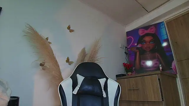 Mia_isabella__ webcam