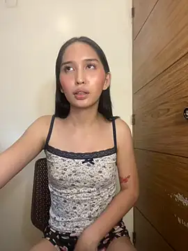 goddess_athena69 (T teen) - CUM IN PUBLIC