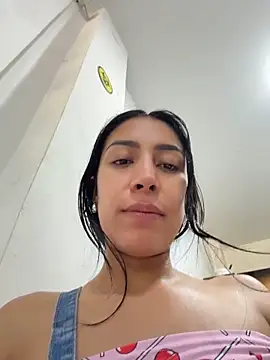 pregnant_sofii18 (F young) - Show delicius my tits and rub nipples