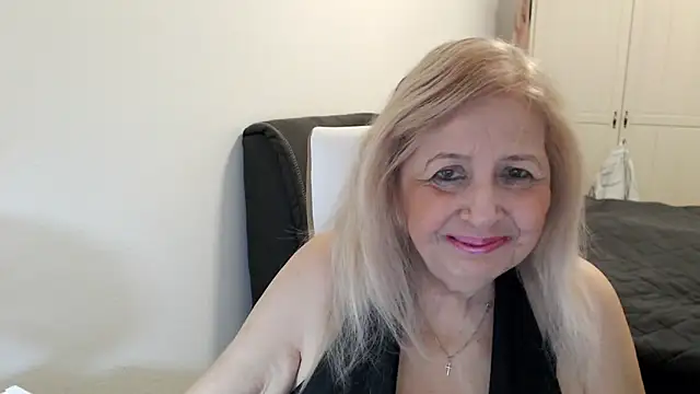 SusiLifeXXX webcam