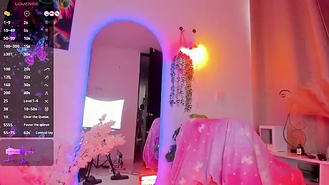 NahomyVega webcam
