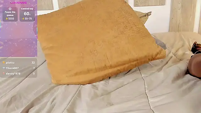 EmilySearss webcam
