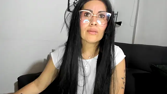 Tania_mature webcam