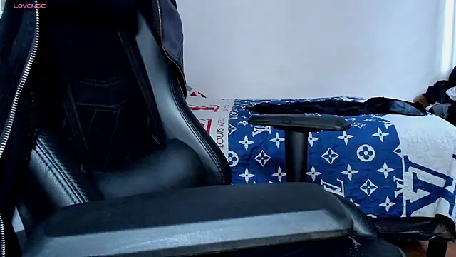 Tommy_Bred live sex cam