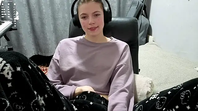 CutieAnny webcam