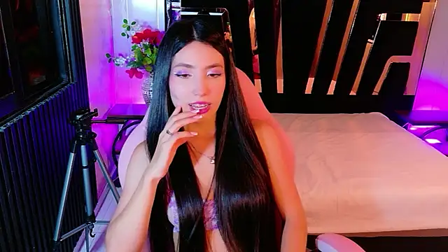 MiaLovelyn webcam