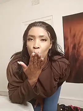 GiantBootyMilf webcam