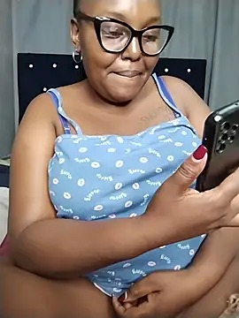 CHERRYYUMMY webcam