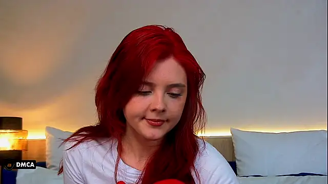 Nora__Ray webcam